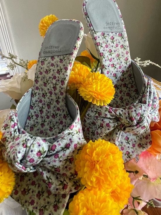 Jeffrey Campbell Shoes - Jeffrey Campbell Floral Knot Slide Sandals - Pink/blue
